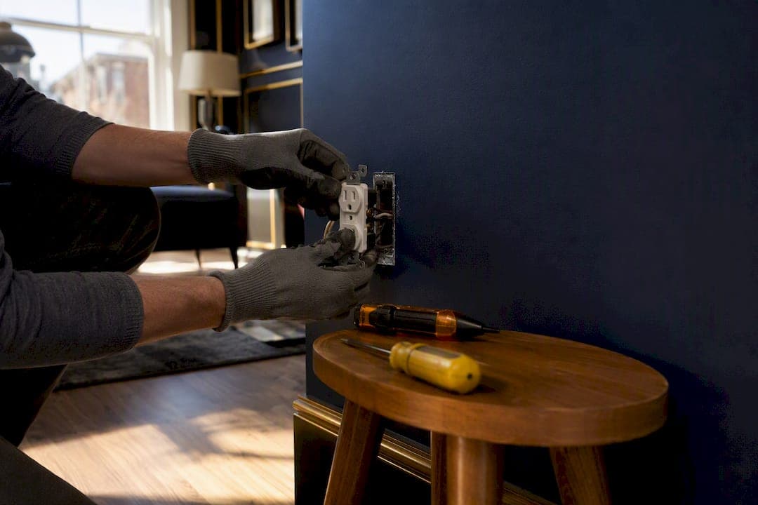 Outlet Replacement Costs: Typical $150–$200 and a Simple Budget