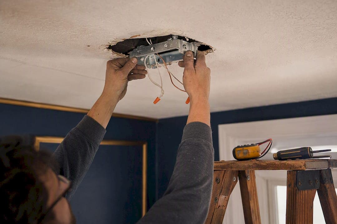 How U.S. Homeowners Avoid Surprise Ceiling Fan Installation Bills